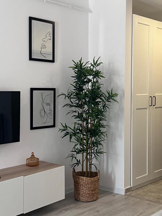 Amena Residence Chiajna Eksteriør bilde